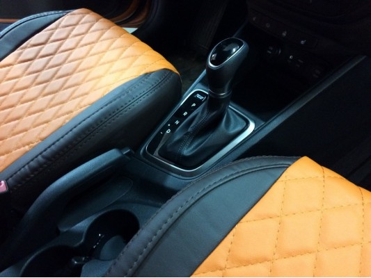 Авточехлы на Hyundai Solaris 2