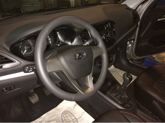 Авточехлы на Lada Vesta