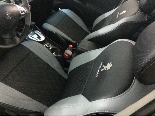 Авточехлы на Peugeot 4007