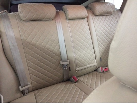 Авточехлы на Toyota Prius